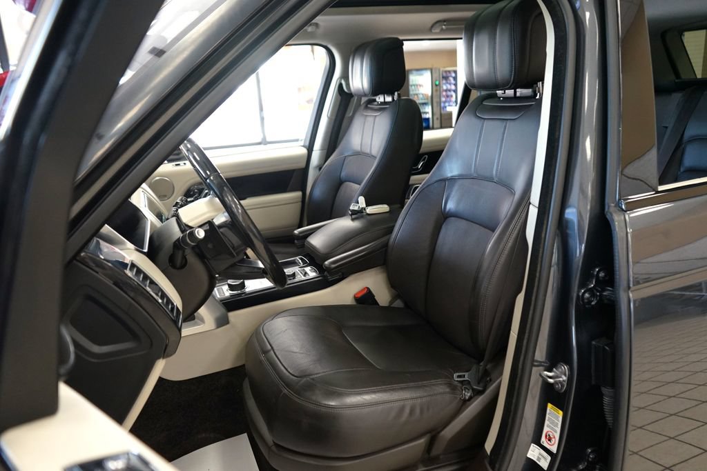 Used 2019 Land Rover Range Rover HSE AWD/4WD image 2