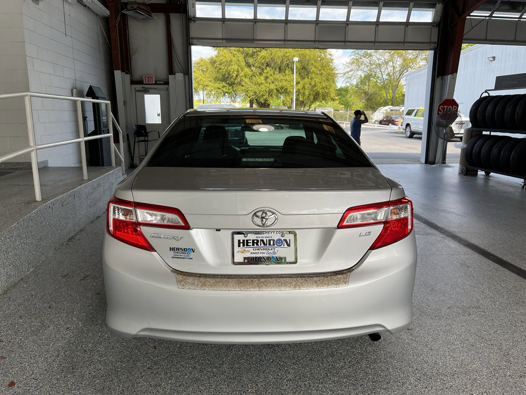Used 2014 Toyota Camry LE FWD image 6