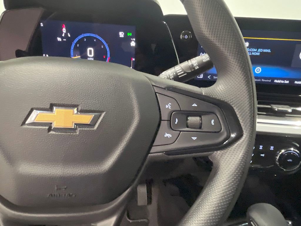 Used 2024 Chevrolet Trax LT image 32