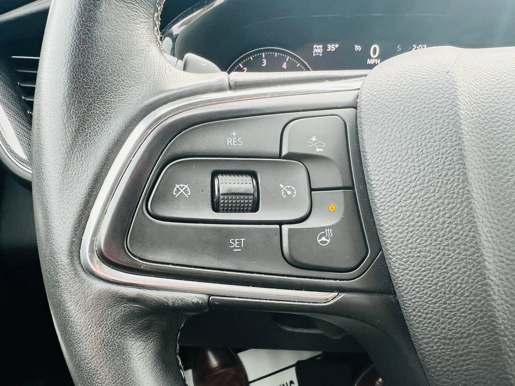 Used 2023 Buick Envision Essence image 22