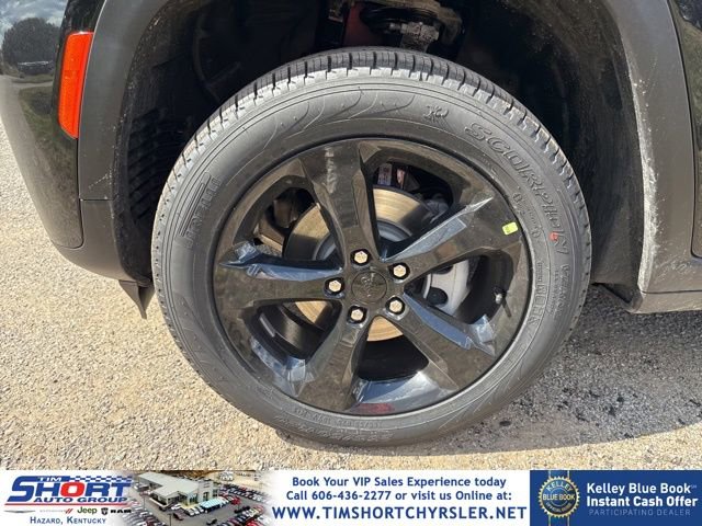 New 2026 Jeep Grand Cherokee Limited w/ Limited Altitude Package AWD/4WD image 9
