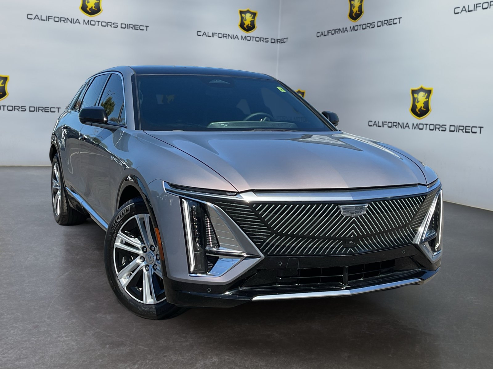 Used 2024 Cadillac Lyriq Tech RWD image 3