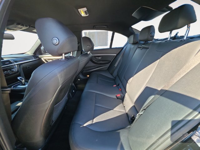 Used 2018 BMW 330i xDrive Sedan AWD/4WD image 13