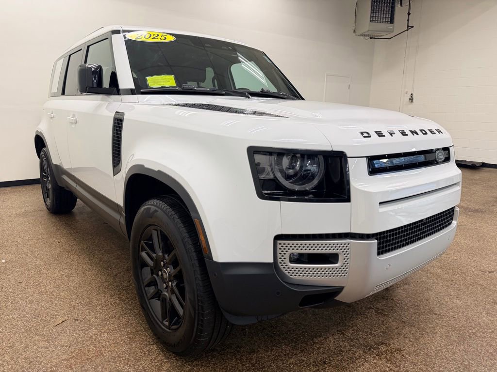Used 2025 Land Rover Defender 110 S image 8