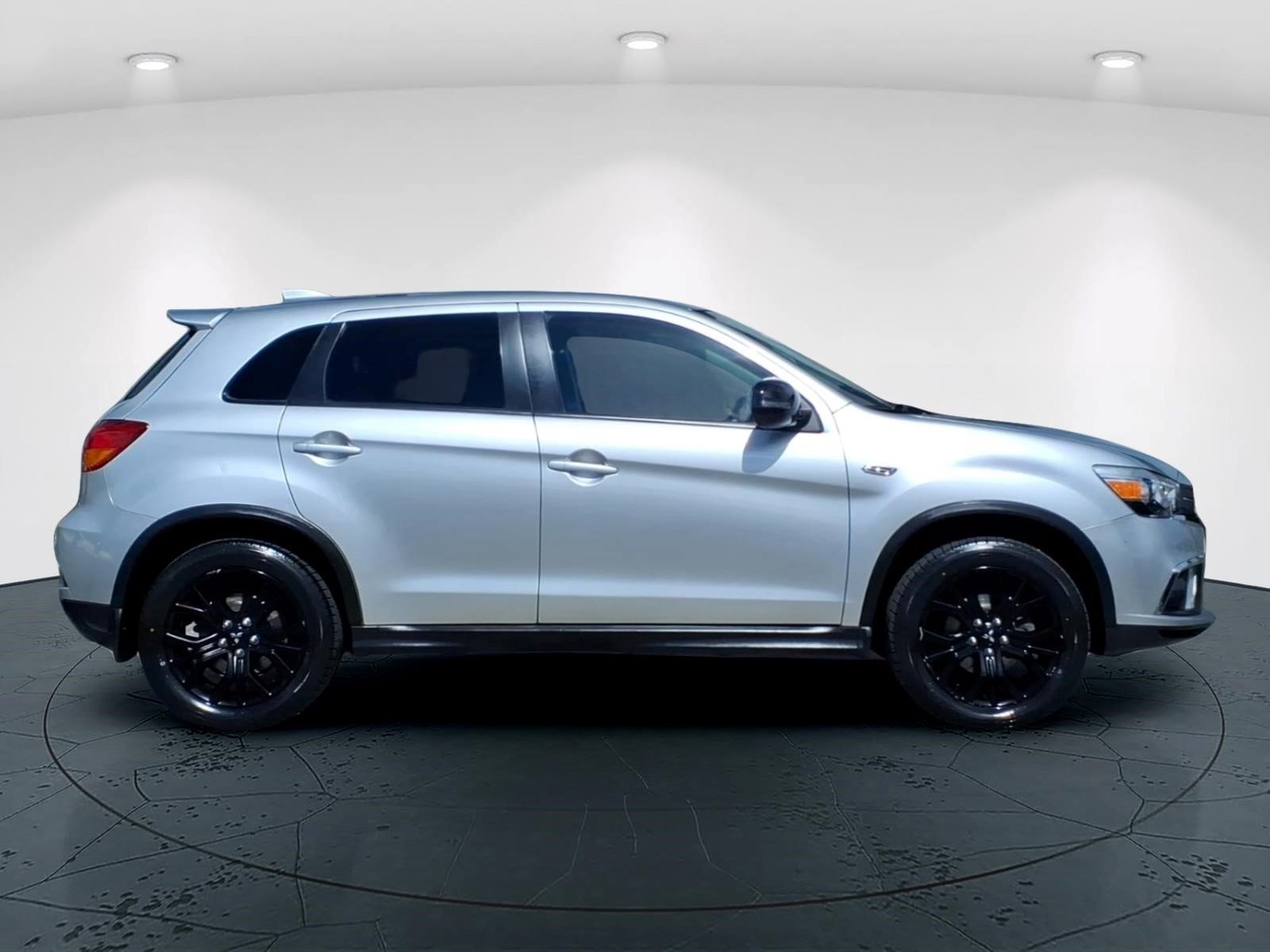Used 2019 Mitsubishi Outlander Sport SE AWD/4WD image 2