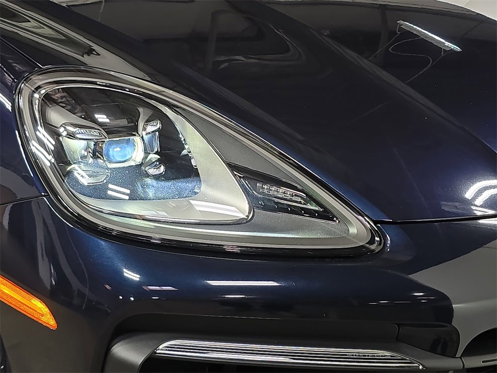 Used 2023 Porsche Cayenne Platinum Edition image 12
