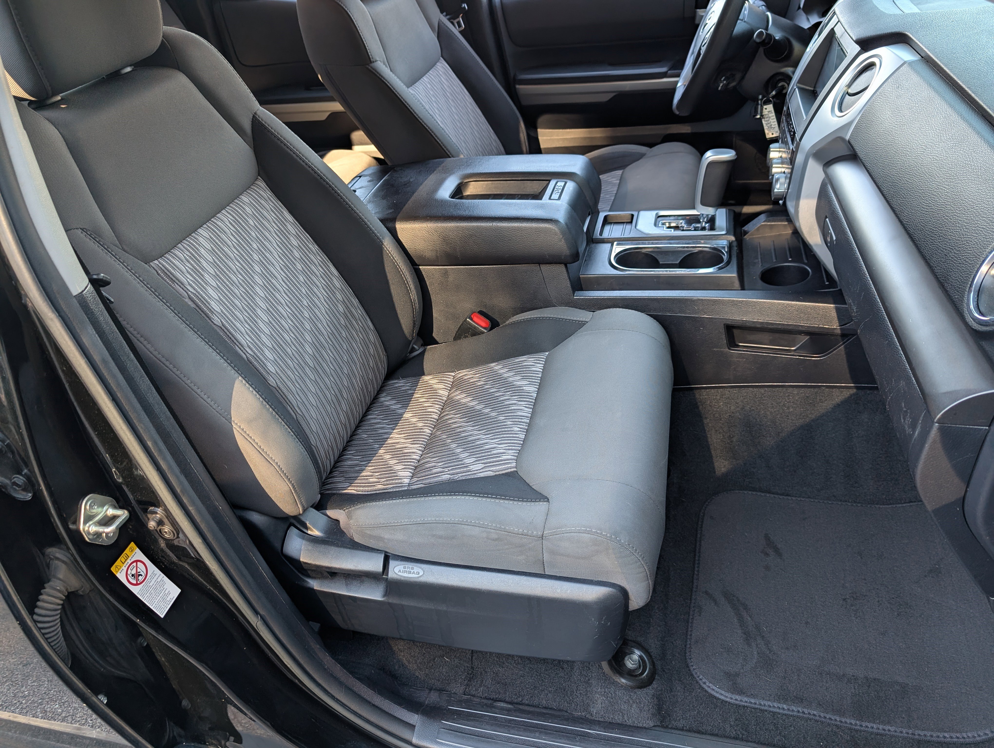 Used 2018 Toyota Tundra SR5 w/ SR5 Upgrade Package image 20