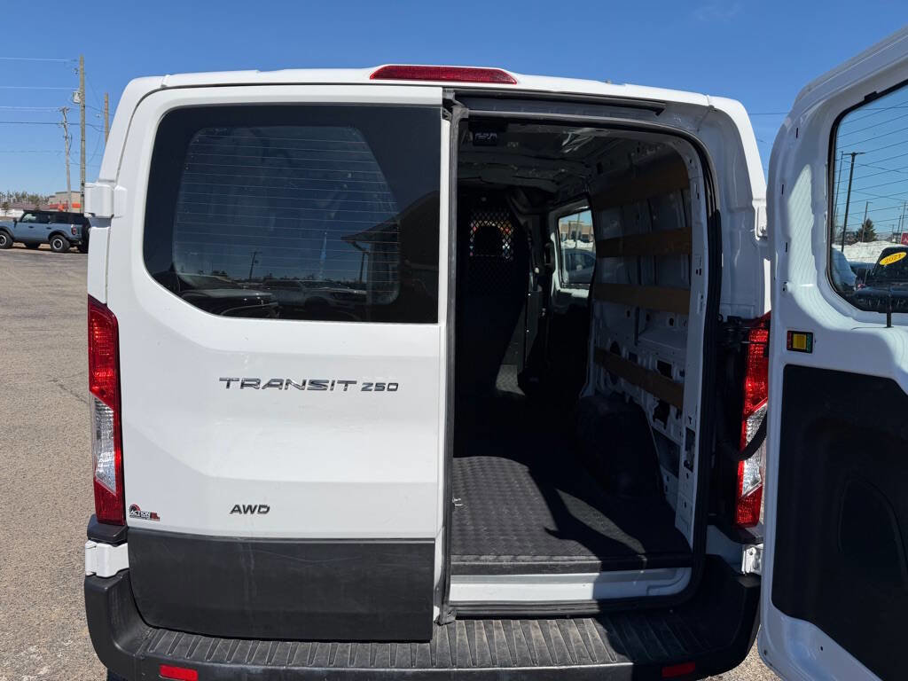 Used 2024 Ford Transit 250 Low Roof AWD w/ Exterior Upgrade Package image 31