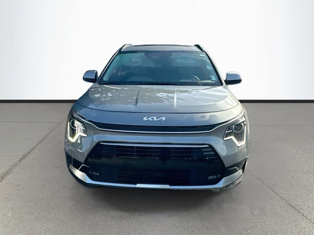 Certified 2025 Kia Niro EX Touring FWD image 2
