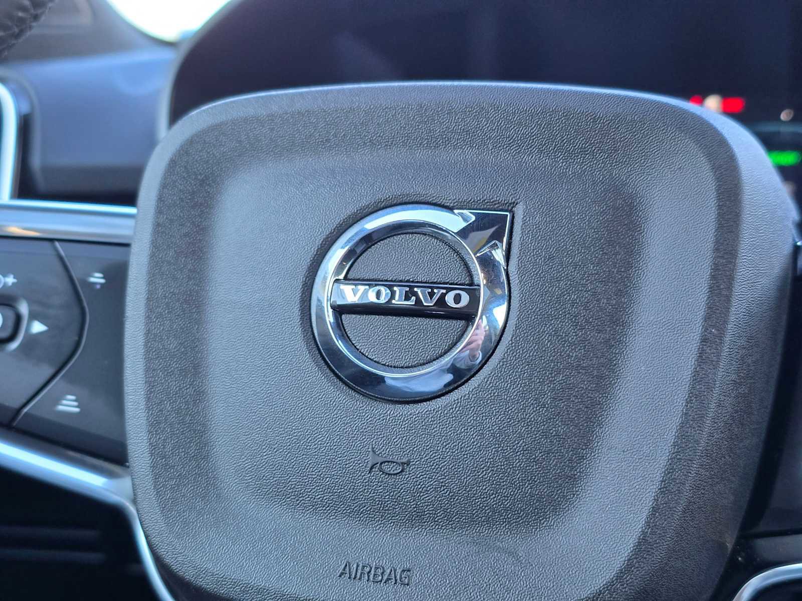 Used 2023 Volvo C40 P8 Recharge Ultimate w/ Protection Package Premier image 31