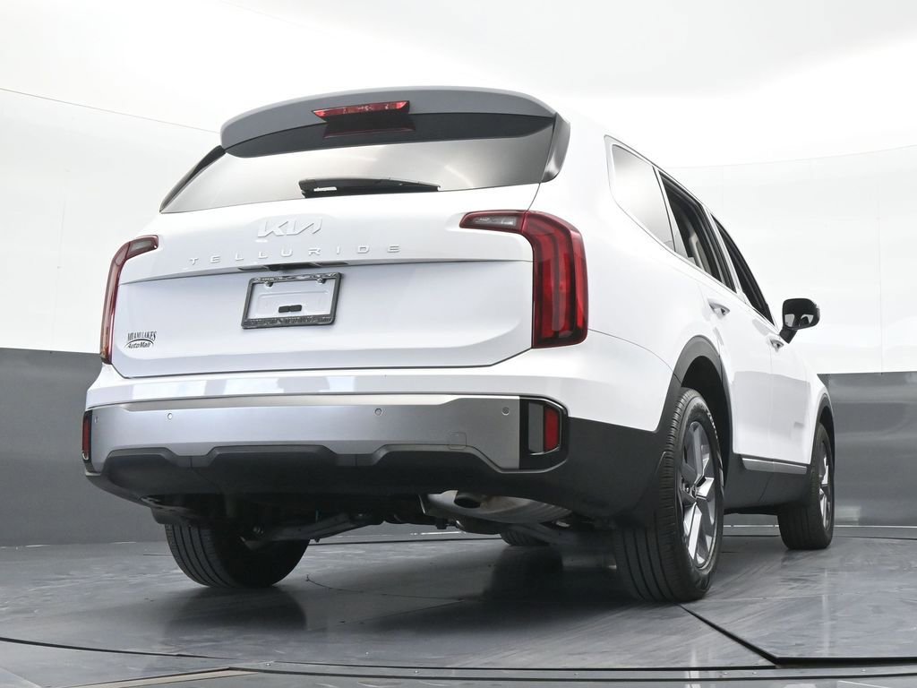 Used 2025 Kia Telluride LX FWD image 62
