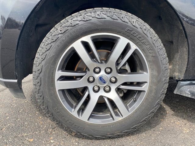 Used 2024 Ford Expedition Limited image 24