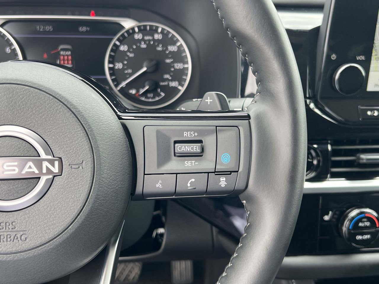 Certified 2025 Nissan Pathfinder SL AWD/4WD image 11