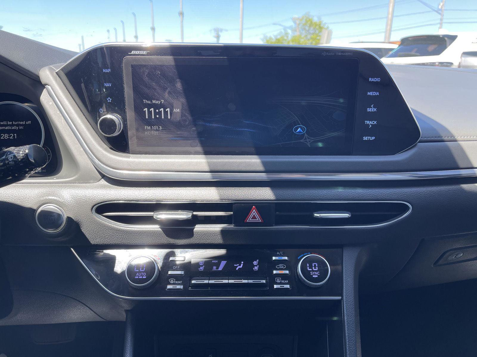 Used 2022 Hyundai Sonata Limited w/ Cargo Package FWD image 9