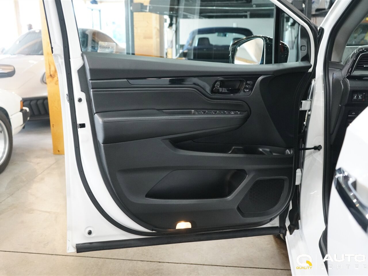 Used 2023 Honda Odyssey Touring image 10