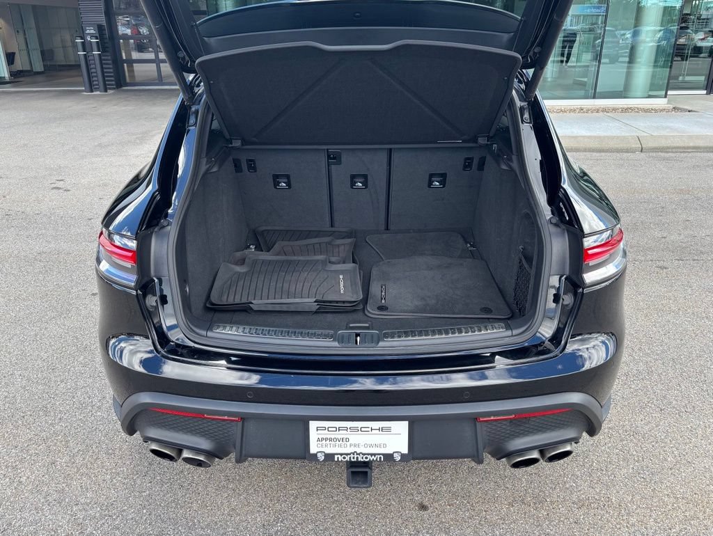 Certified 2023 Porsche Macan S AWD/4WD image 11