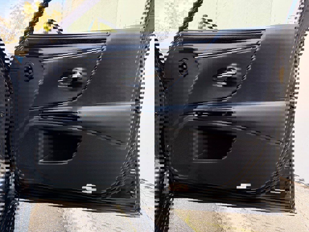 Certified 2025 Lexus ES 300h w/ Premium Package image 30