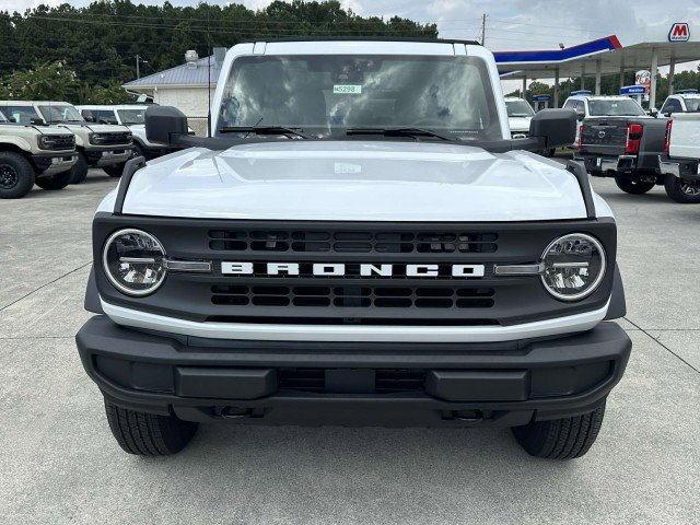 New 2025 Ford Bronco 4-Door AWD/4WD image 2