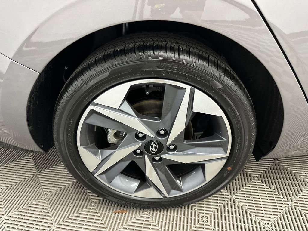 Used 2023 Hyundai Elantra Limited w/ Cargo Package FWD image 19