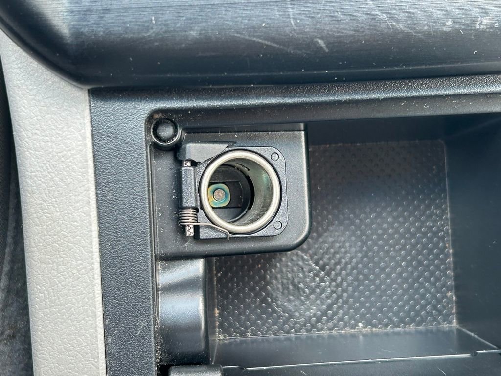 Used 2013 Toyota Camry LE FWD image 25