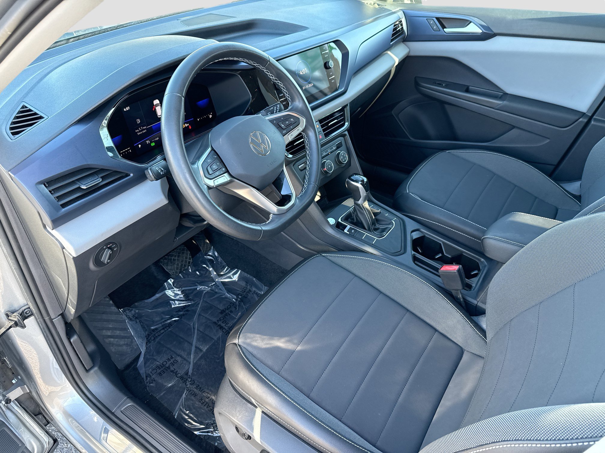 Used 2022 Volkswagen Taos SE image 24