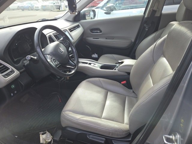 Used 2017 Honda HR-V EX-L image 2