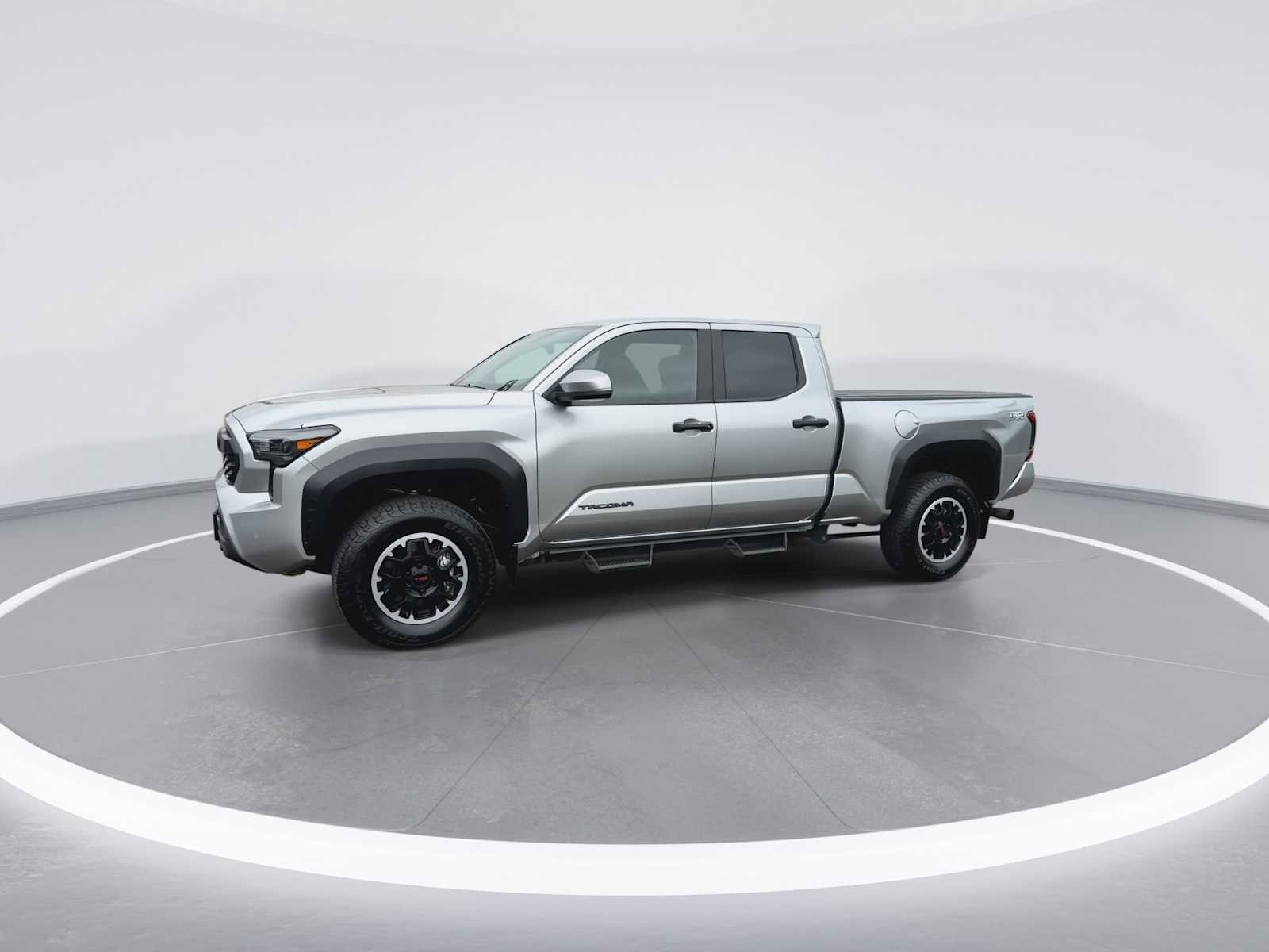 Used 2024 Toyota Tacoma TRD Off-Road w/ TRD Off Road Upgrade Package AWD/4WD image 4