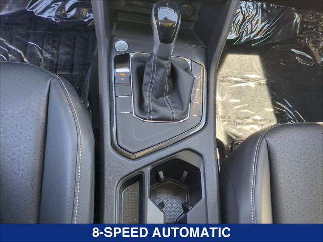 Certified 2022 Volkswagen Tiguan SE w/ Panoramic Sunroof Package FWD image 19