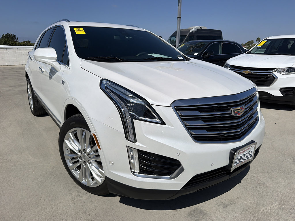 Used 2017 Cadillac XT5 Premium Luxury w/ Driver Assist Package FWD image 3