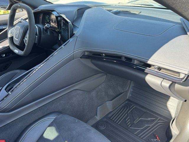 Used 2025 Chevrolet Corvette Z06 w/ Stealth Interior Trim Package RWD image 8