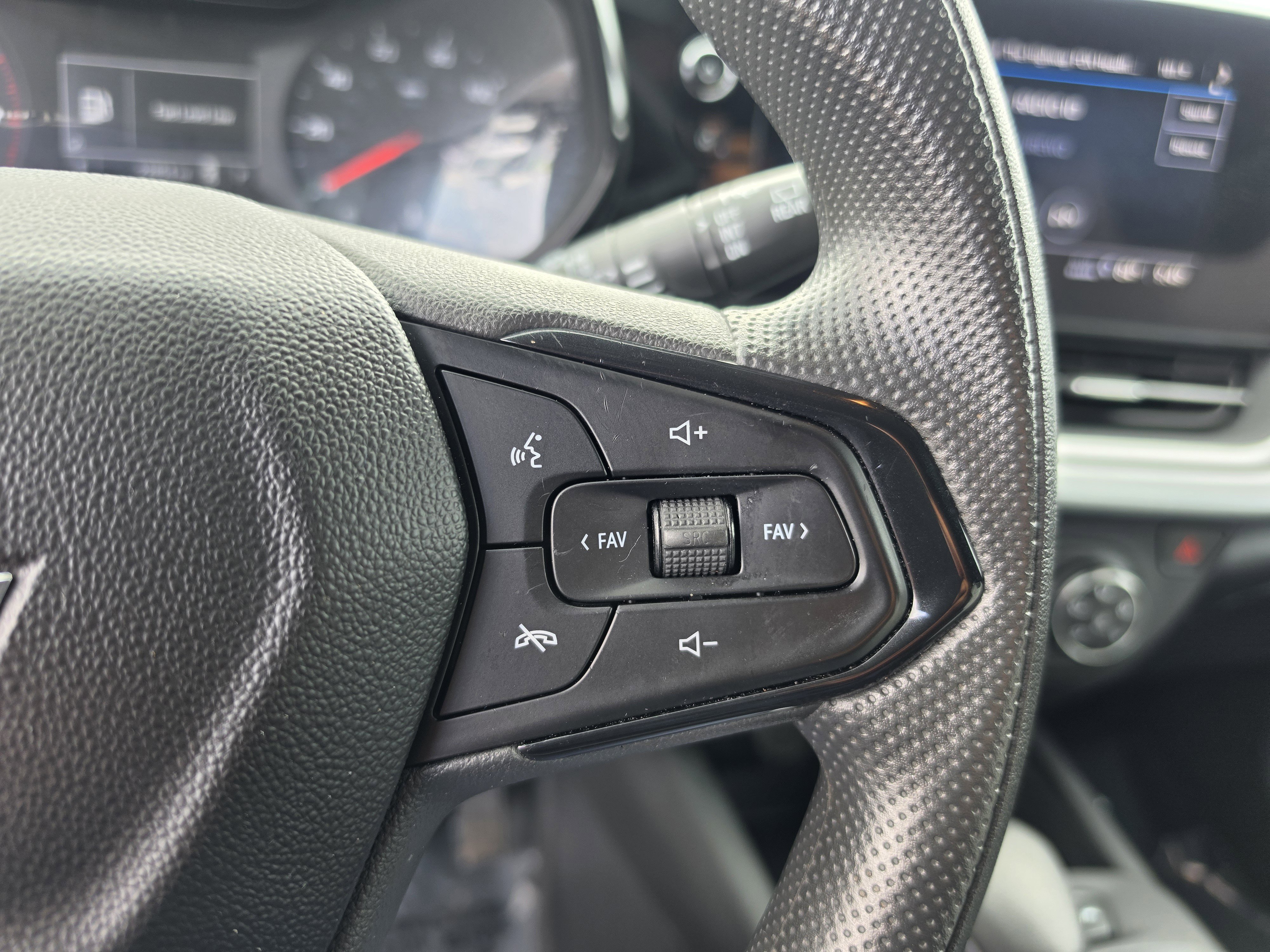 Certified 2024 Chevrolet Trax LS FWD image 19