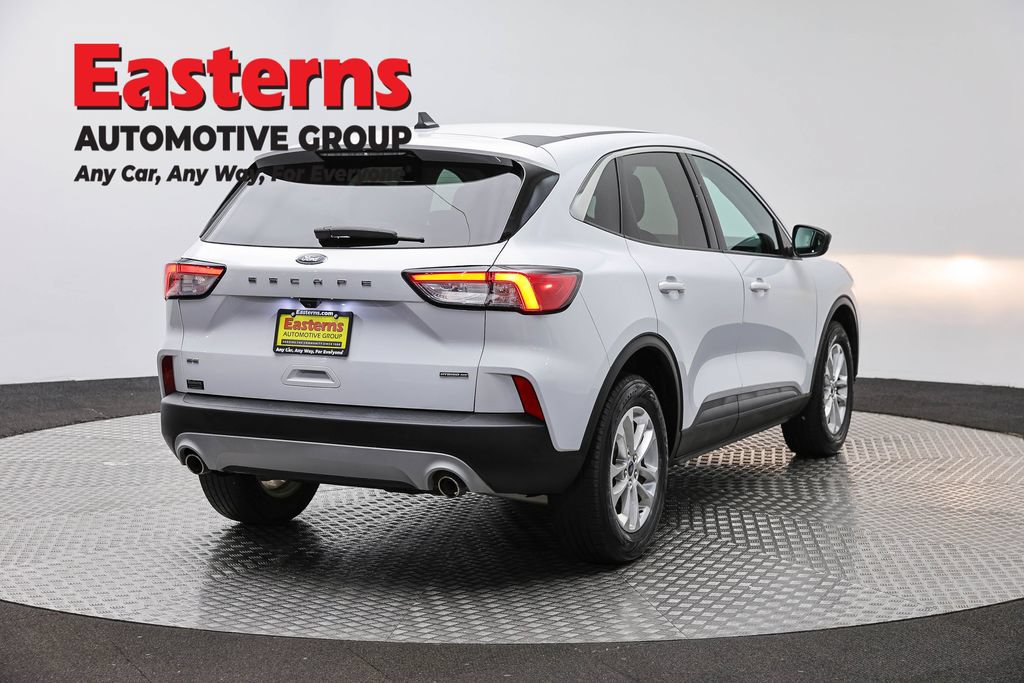 Used 2022 Ford Escape SE AWD/4WD image 5
