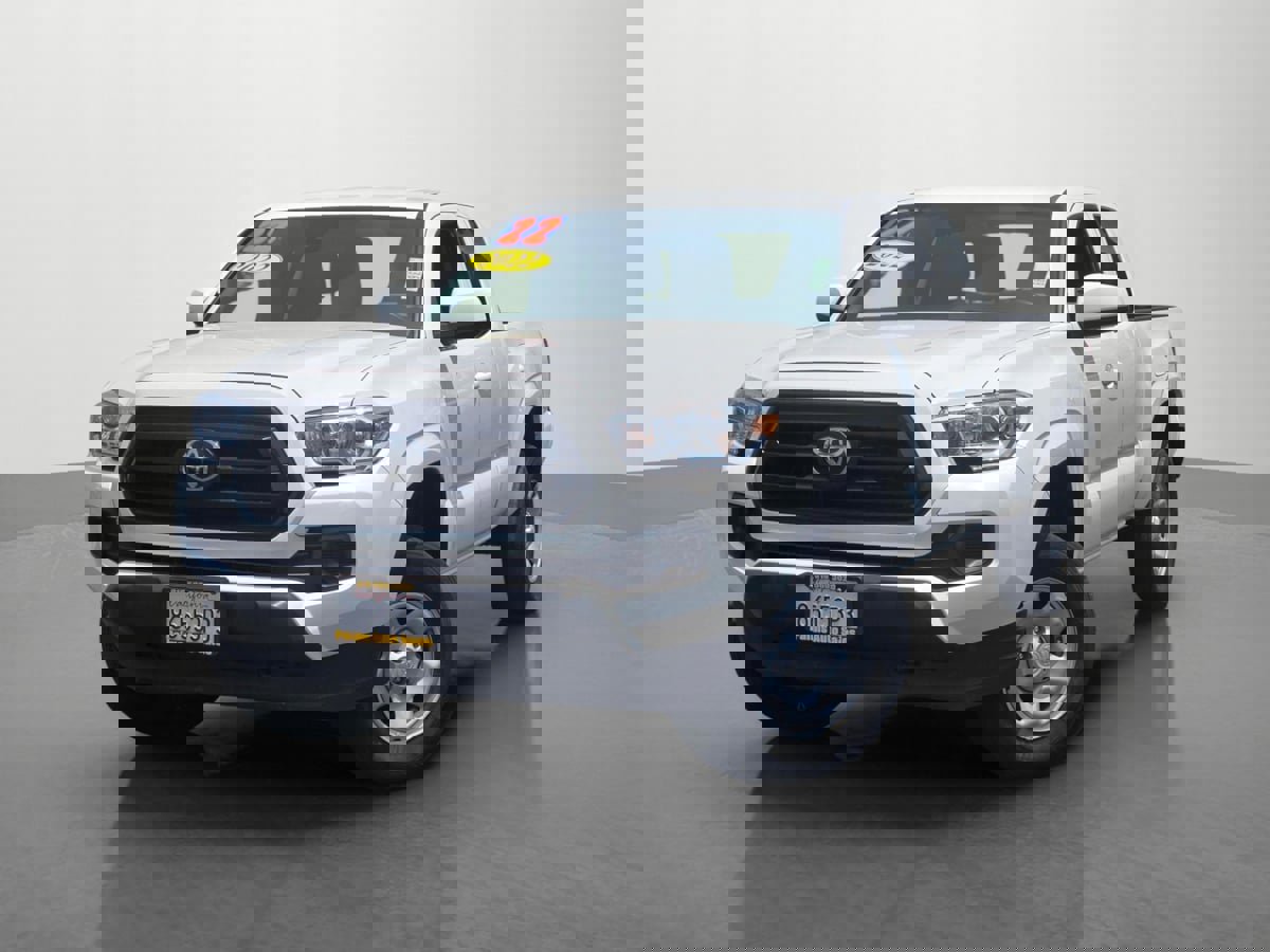 Used 2022 Toyota Tacoma SR image 8
