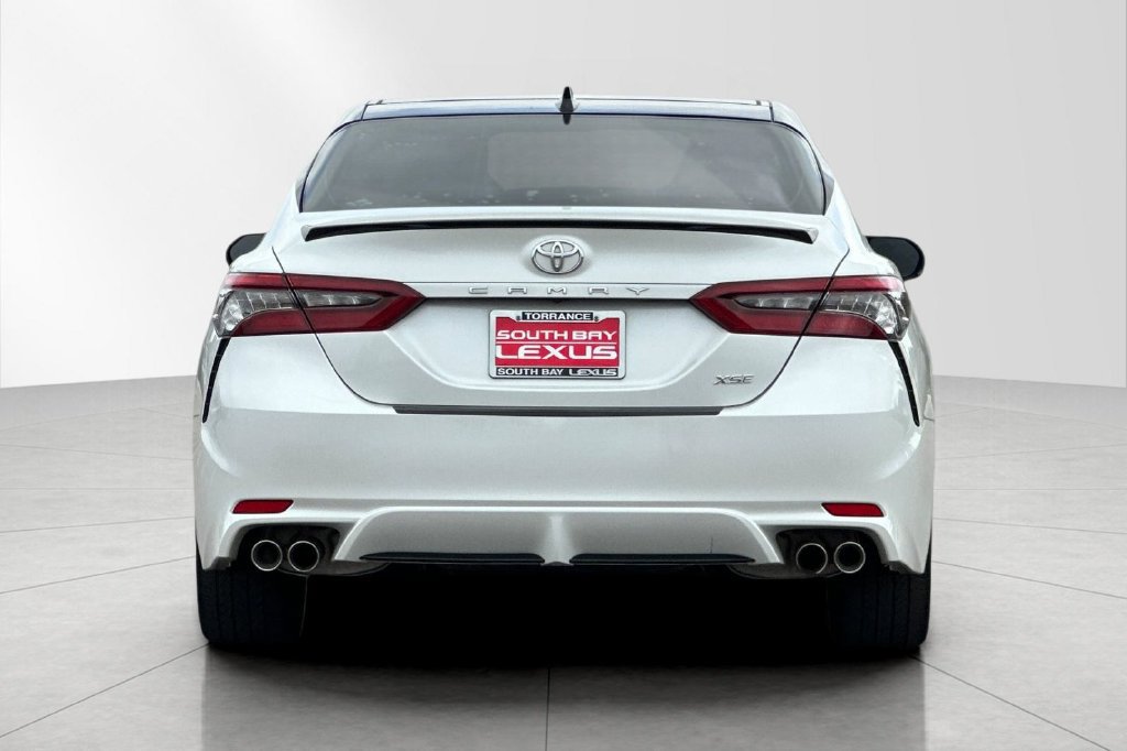 Used 2024 Toyota Camry XSE FWD image 5