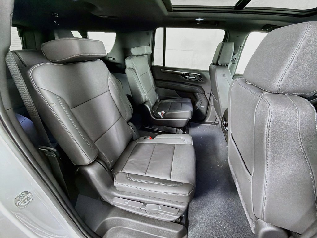 New 2027 Chevrolet Suburban LT w/ Comfort Package AWD/4WD image 30
