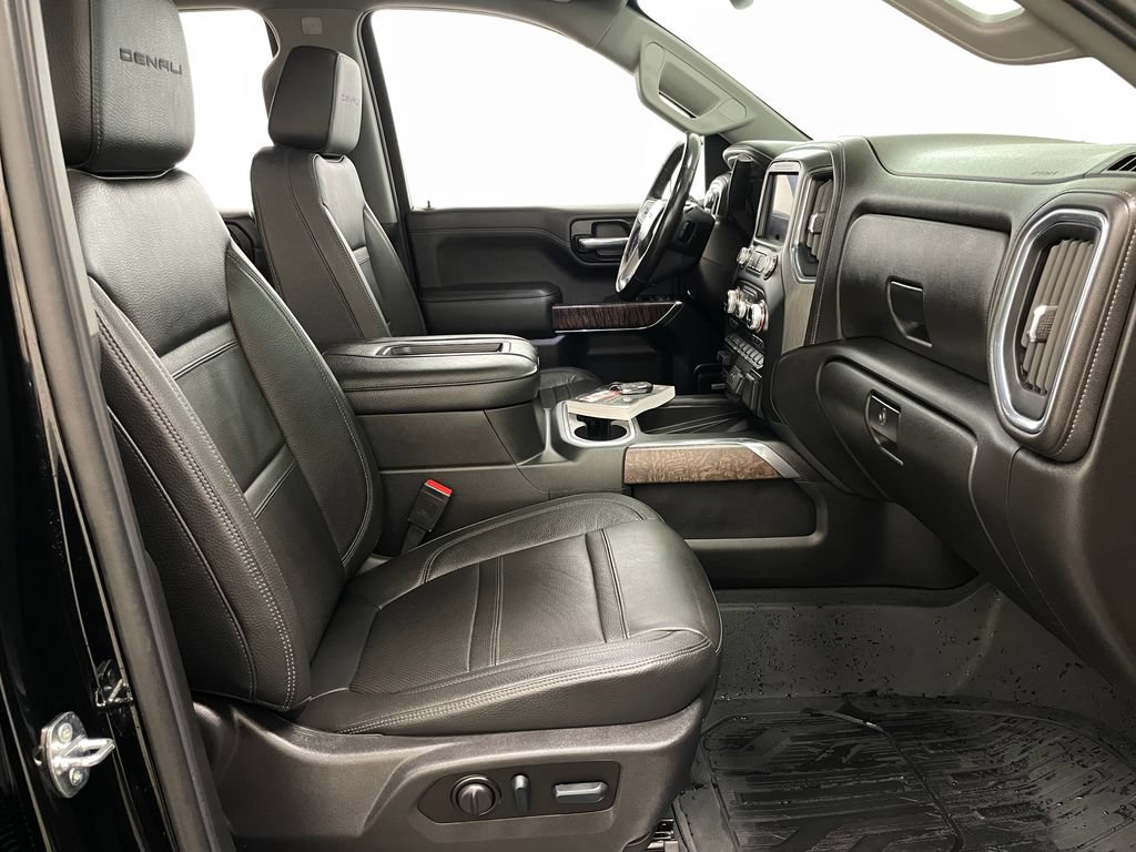 Certified 2022 GMC Sierra 1500 Denali w/ Denali Premium Package AWD/4WD image 44