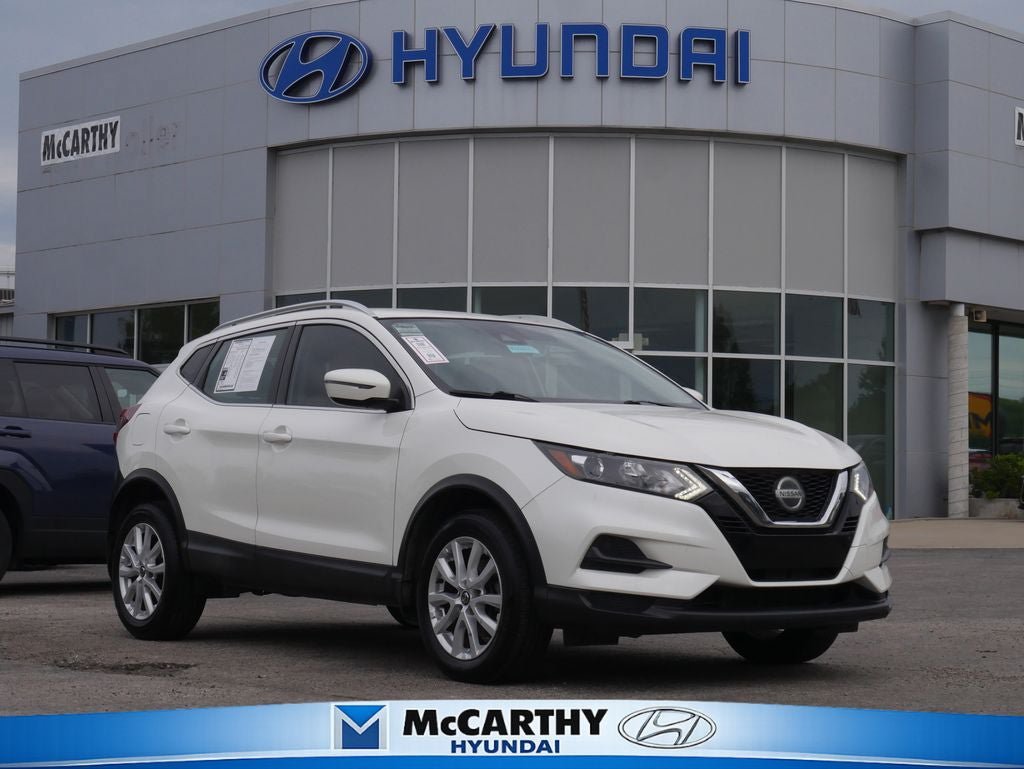 Used 2020 Nissan Rogue Sport SV FWD image 1
