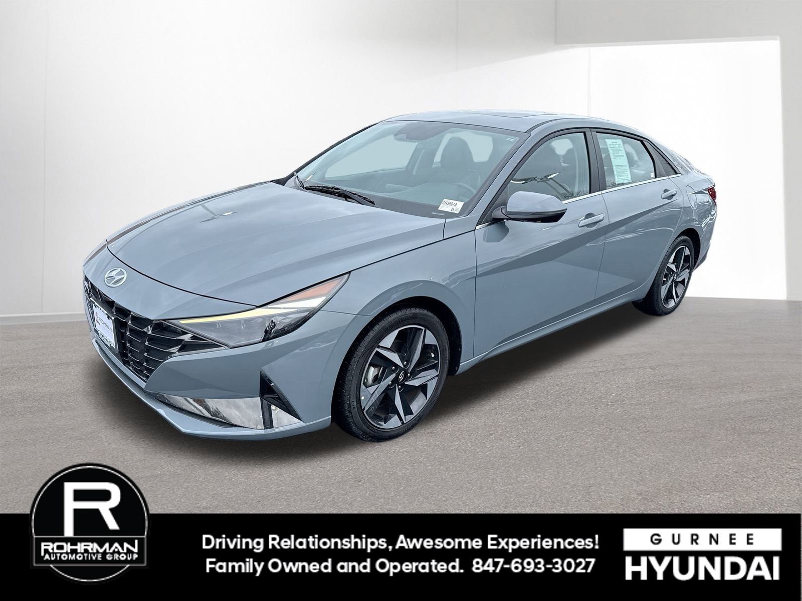 Used 2023 Hyundai Elantra Limited w/ Preferred Accessory Package image 1