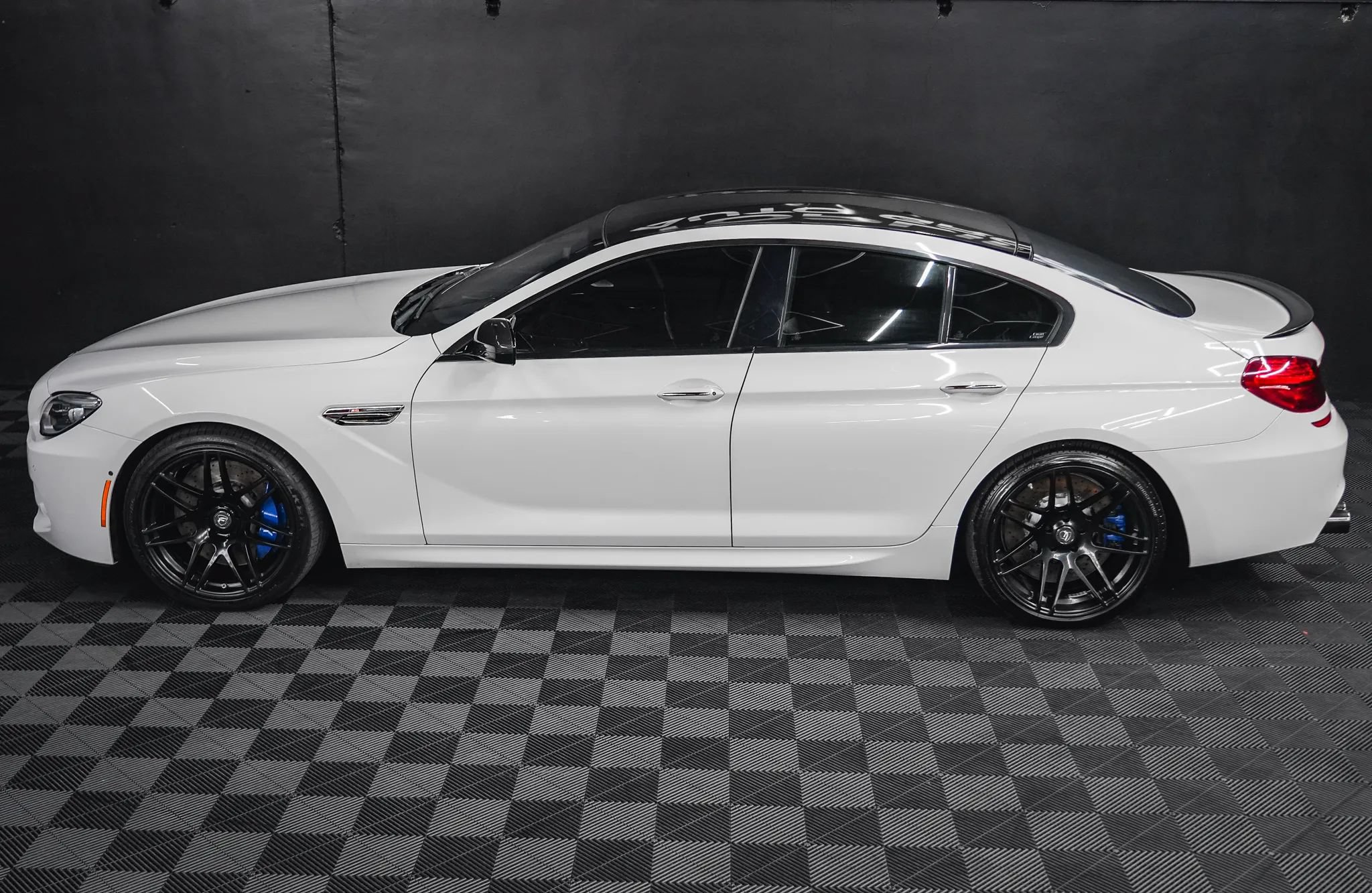 Used 2016 BMW M6 Gran Coupe w/ Executive Package RWD image 30