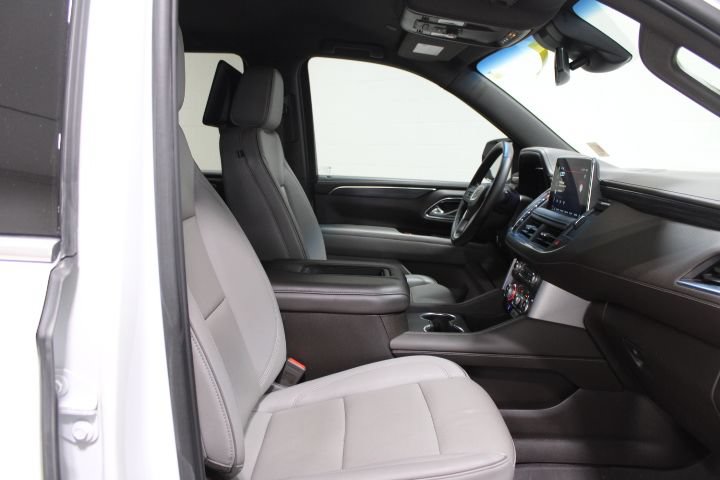 Used 2024 GMC Yukon SLT w/ SLT Luxury Package AWD/4WD image 25