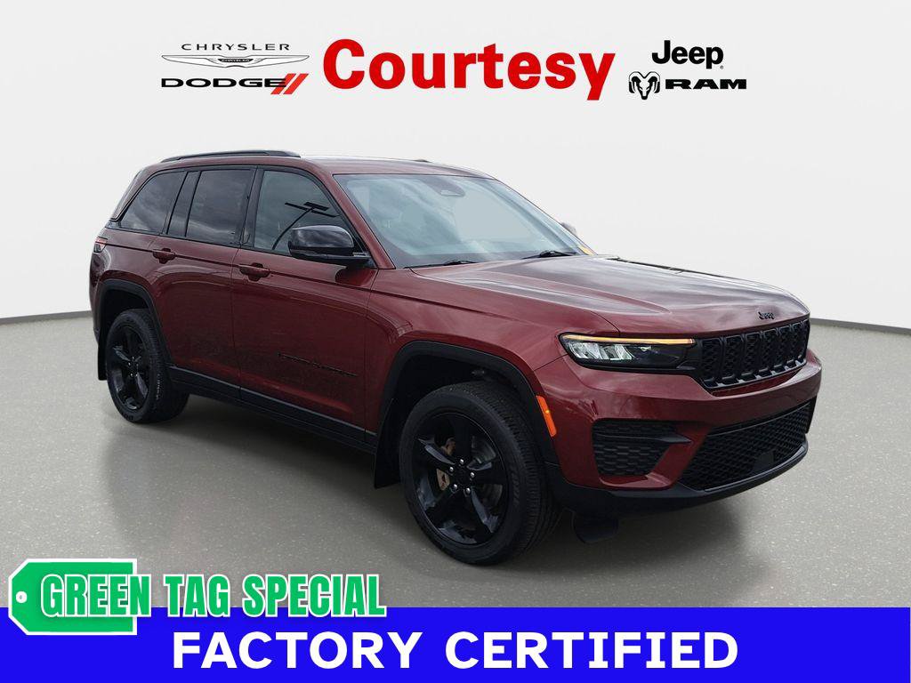 Certified 2023 Jeep Grand Cherokee Altitude AWD/4WD image 1