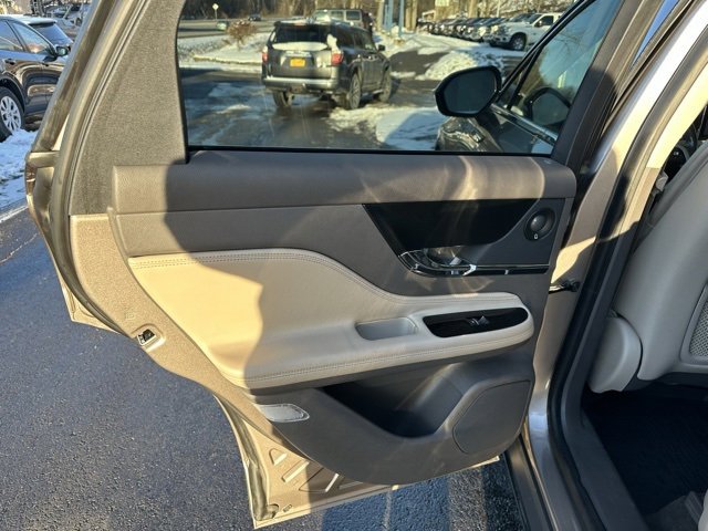 Used 2020 Lincoln Corsair Reserve w/ Equipment Group 202A image 20