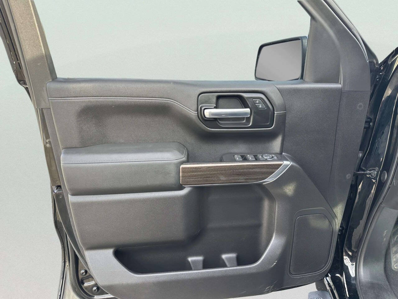 Used 2019 Chevrolet Silverado 1500 LT w/ All-Star Edition AWD/4WD image 10
