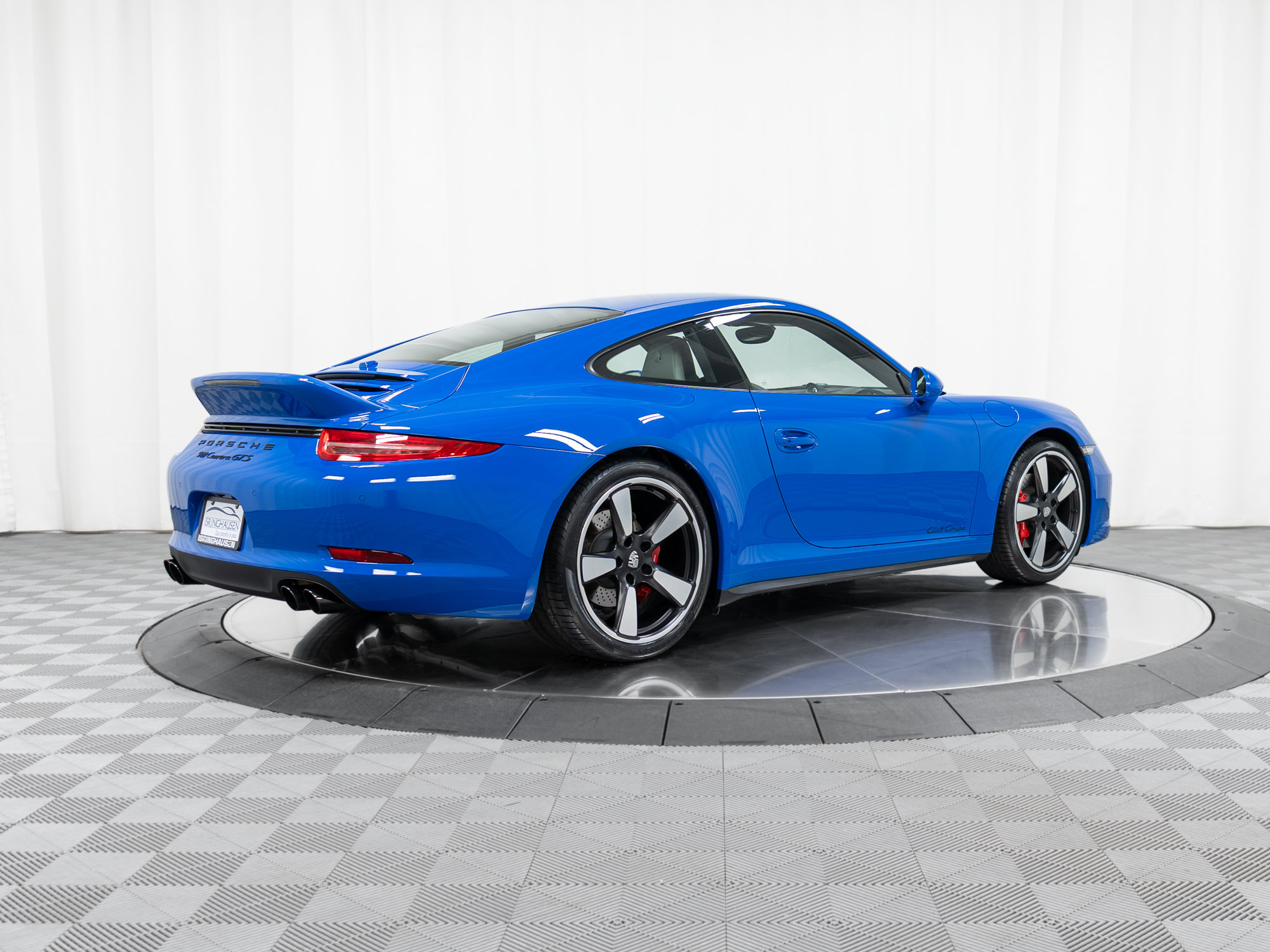 Certified 2016 Porsche 911 Carrera GTS RWD image 7