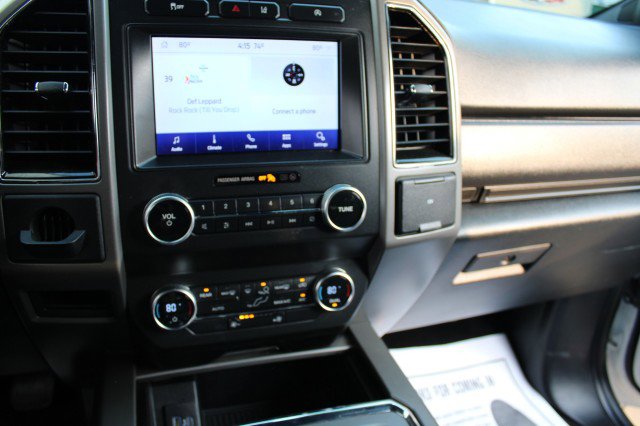 Used 2020 Ford Expedition XLT image 30