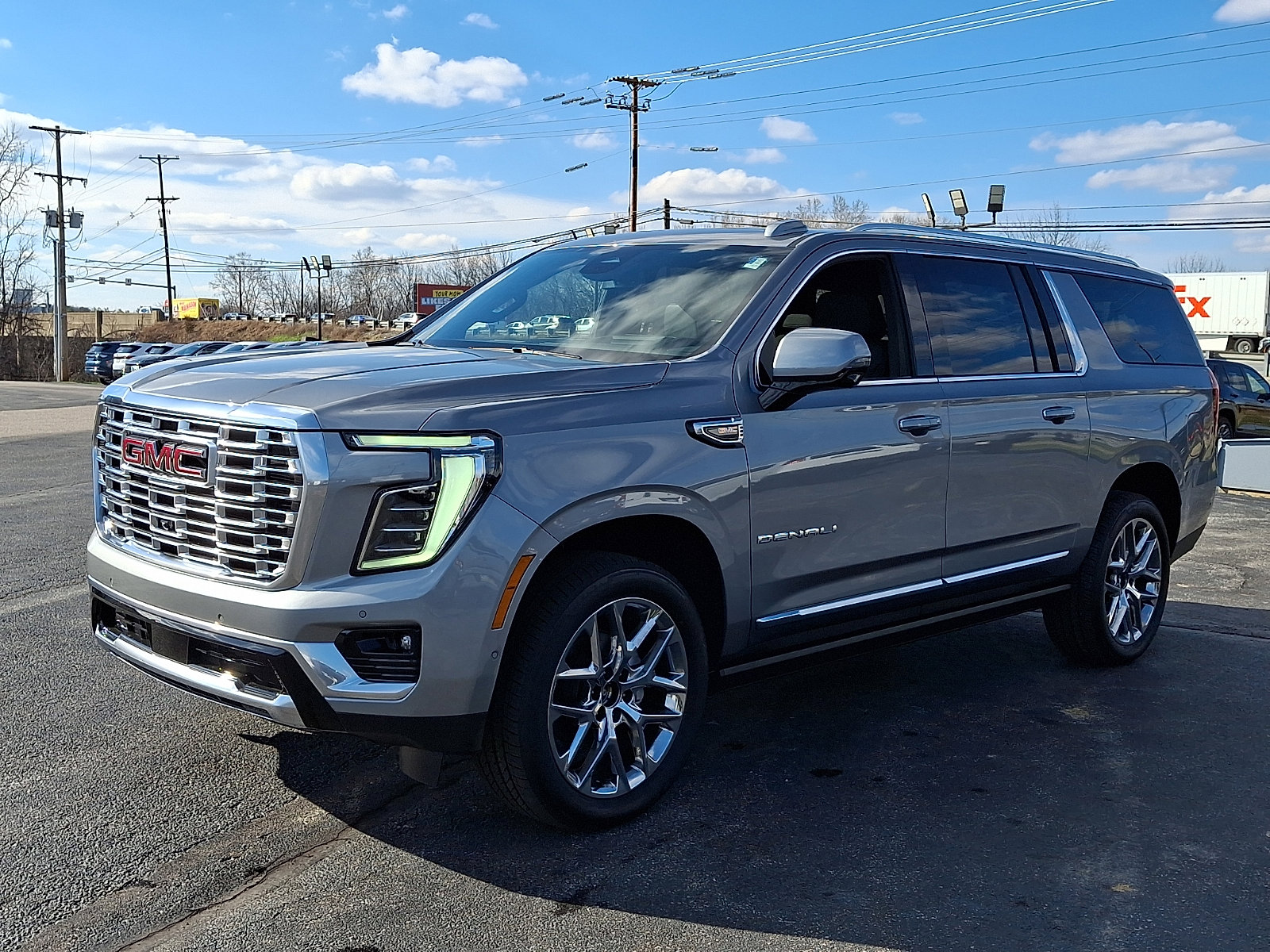 New 2026 GMC Yukon XL Denali w/ Sun & Power Step Package AWD/4WD image 4