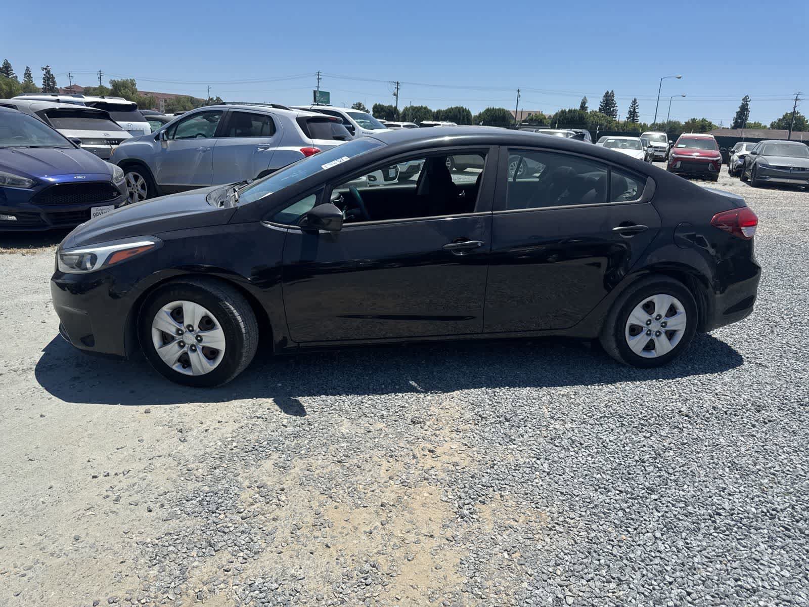 Used 2017 Kia Forte LX FWD image 6