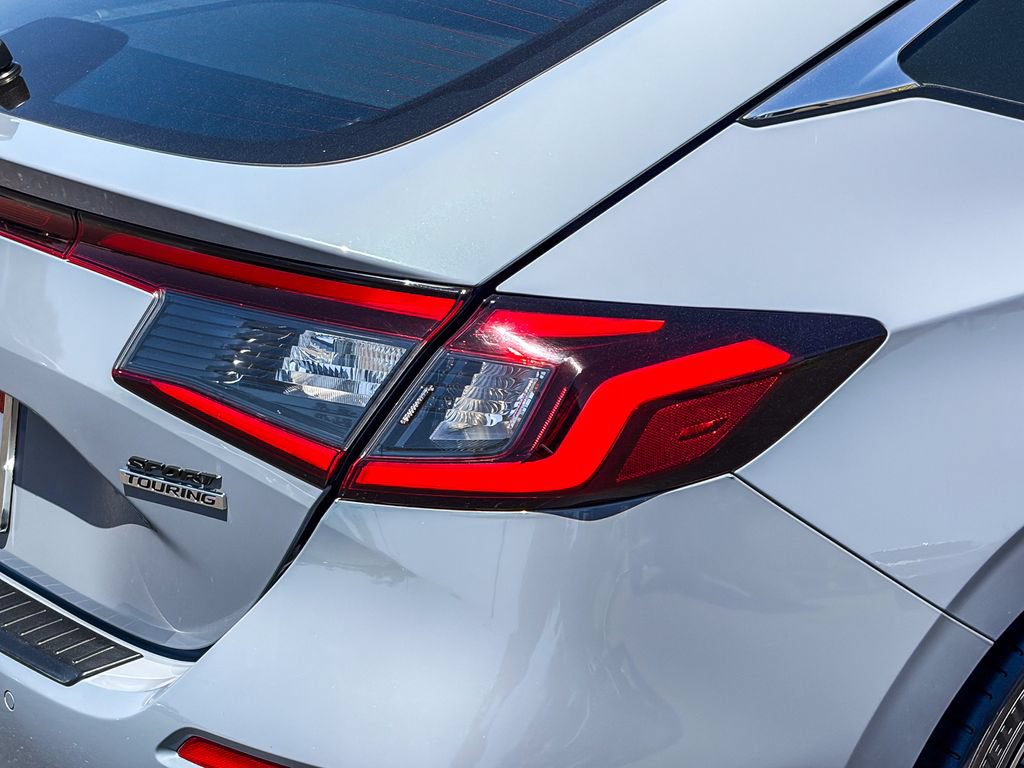 Used 2022 Honda Civic Sport Touring image 8