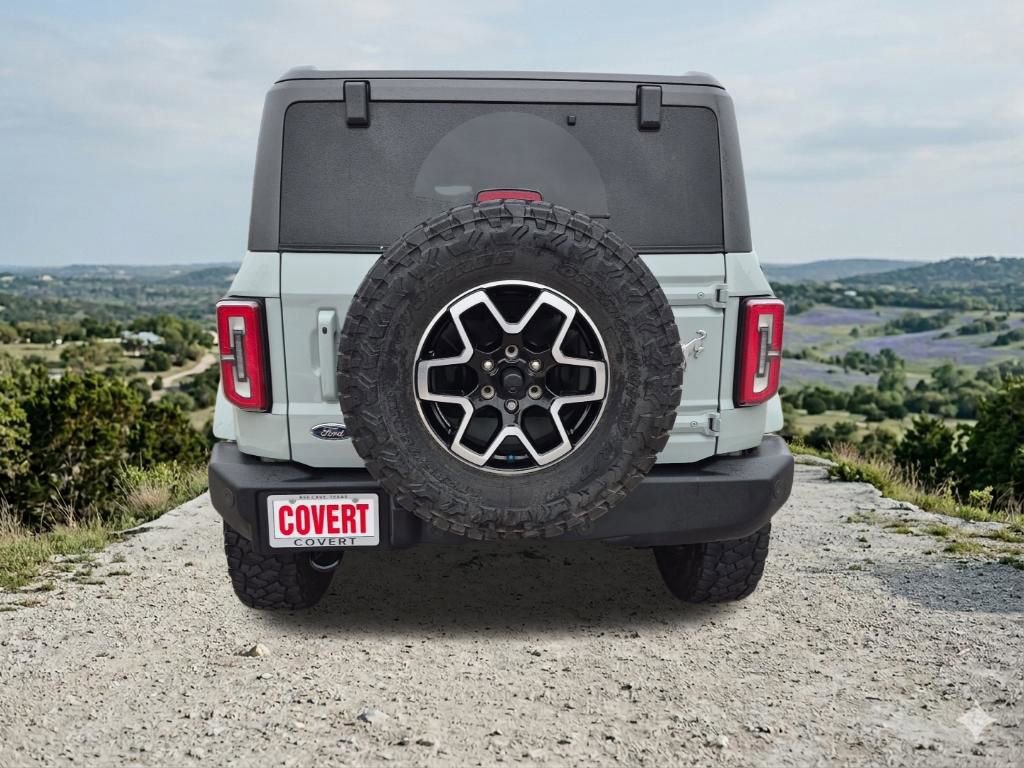 Used 2023 Ford Bronco Outer Banks image 9