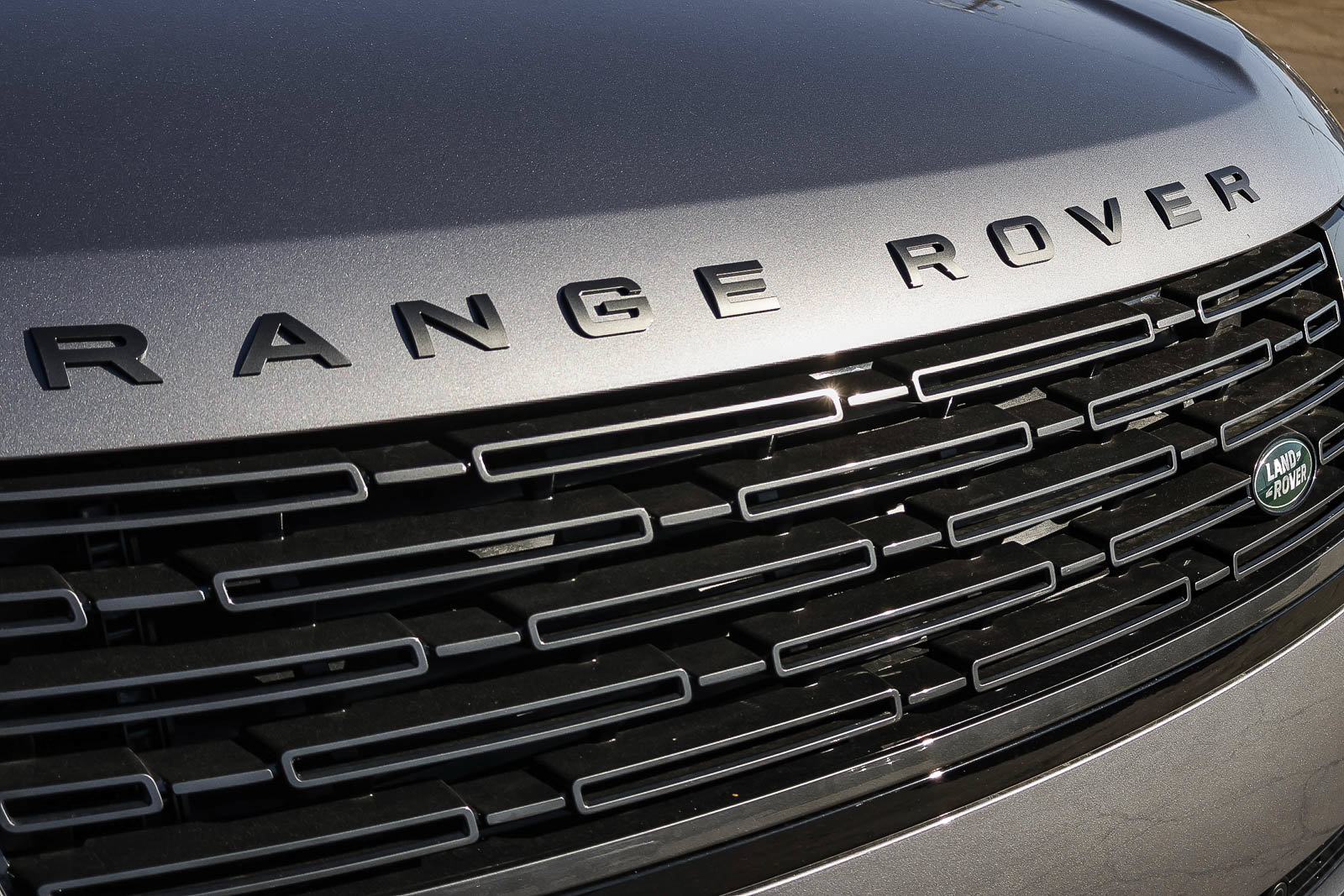 New 2026 Land Rover Range Rover Long Wheelbase SE AWD/4WD image 12